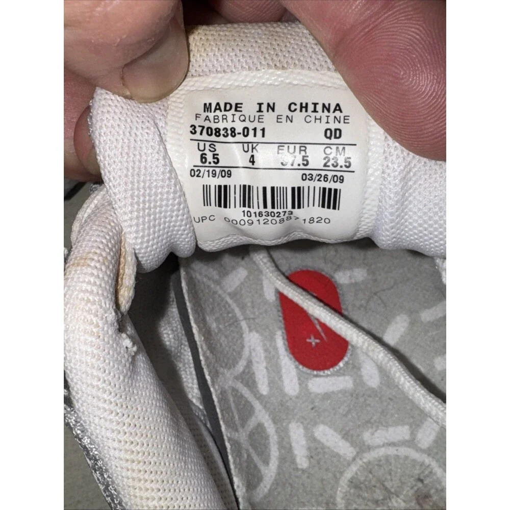 Nike Shox M2 Womens 6.5 Athletic Shoes Running Training Silver/white